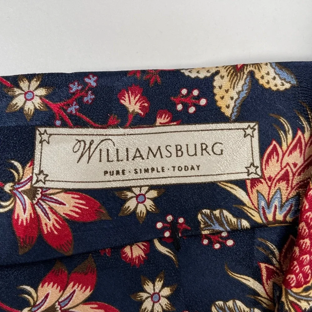 Williamsburg Silk Tie Necktie Men Navy Blue Floral Pineapple Traditional Coastal